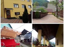 У Інни, hotel v destinaci Mižhirja
