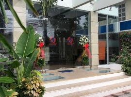 Seacliff Suites Hotel and Resort, hotel in Pinamalayan