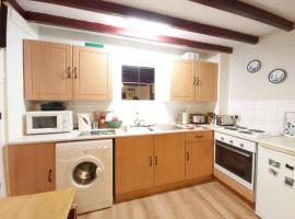 Self Catering Cottage, hotel in Talsarnau