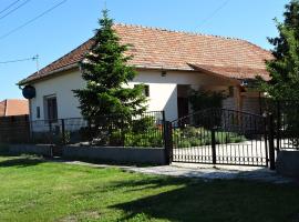 Melody Huis, cabaña o casa de campo en Poroszló