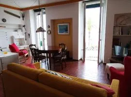 Due balconcini sul mare