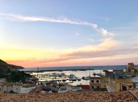 Castellammare Smart Rooms, hotell i Castellammare del Golfo