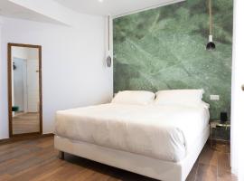 Il Caruggio Rooms&Breakfast, икономичен хотел в Вараце