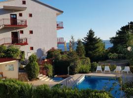 Apartment Katica, hotel with pools in Crikvenica