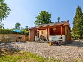 The Lodge @ Caeaugwynion, hotell i Pencader