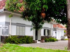 Ndalem Mantrigawen, hotel in Yogyakarta