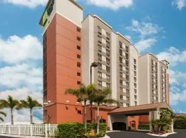 Holiday Inn Express & Suites - Nearest Universal Orlando, an IHG Hotel