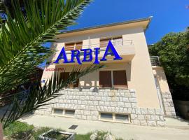 Villas Arbia - Magdalena by the Beach: Rab şehrinde bir otel