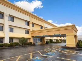 La Quinta Inn by Wyndham Auburn Worcester – hotel w mieście Auburn