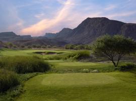 Lajitas Golf Resort, מלון עם חניה בטרלינגואה