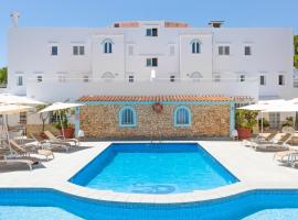 Apartamentos Los Arcos, hotel i nærheden af Nikki Beach Ibiza, Santa Eularia des Riu