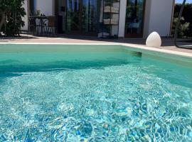 Villetta Del Salento Exclusive B&B: Gallipoli'de bir havuzlu otel