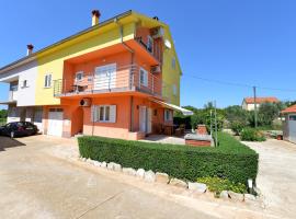 Apartments Blaza, hotell sihtkohas Božava