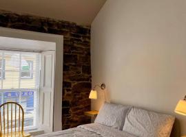 Room 2 Camp Street B&B & Self Catering, bed and breakfast v destinaci Oughterard