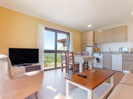 Modern Apartment in Parres with Garden, מלון בBodes