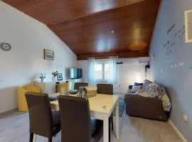 NINA deluxe SUPERIOR 5 star apartment, your piece of heaven by the sea & park