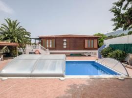 Casa Rural con piscina, country house in Arafo