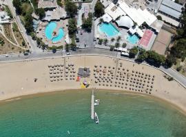 Far Out Beach Club Resort & Camping, hotel in Mylopotas