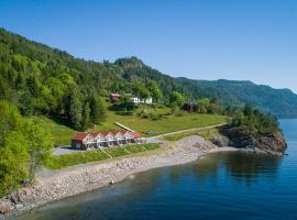 Hjellup Fjordbo, hotel near Skarvan and Roltdalen National Park, Leksvik