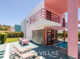 Villa AcquaMarina - 5 bedroom, water front villa, casă de vacanță din Albufeira