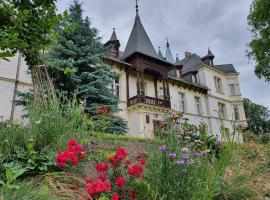 Pałac Ławica, farm stay in Kłodzko