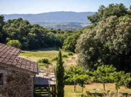 Domaine Les Perpetus、La Tour-dʼAiguesのグランピング施設