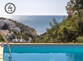 Villa Diane Luxury Cottage Ocean views pool, casa rural en Benagil