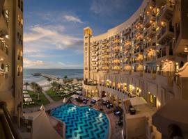 Bahi Ajman Palace Hotel, hotel with jacuzzis in Ajman 