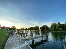 Fleetwood Inn Suites