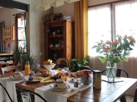 La Grande Ourse, bed and breakfast en Campan