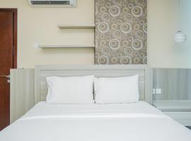 Chic and Spacious 2BR Apartment at Brooklyn Alam Sutera By Travelio, hotel a Dongkal Dua