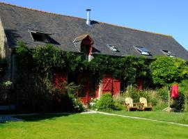 La Maison Jaune à la Janaie, hotel bajet di Parigné