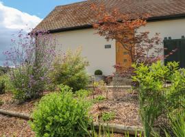 Roughwood, holiday home in Ringwood