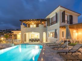 Resitour - Perneri Four Bedroom Villa, chalupa v destinaci Paphos City