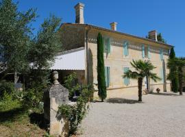 Domaine Mongiron, hotel con estacionamiento en Nérigean