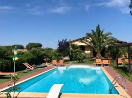 Cottage Tiziana with pool, private terrace and garden by ToscanaTour
