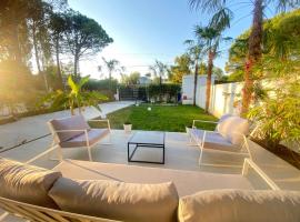 White Beach Villa 1 - Luxury: Velipoja şehrinde bir otel