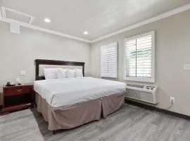 Le Blanc Inn & Suites