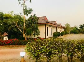 สวนไผ่รีสอร์ท, hotel en Ban Na