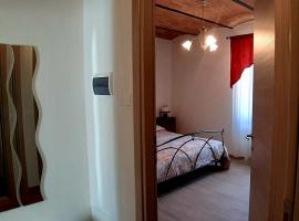 Appartamenti di Luca&Sara: Le Piazze'de bir otoparklı otel