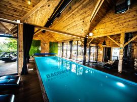 Hotel Bac&oacute;wka Radawa & SPA, Glampingunterkunft in Radawa