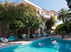 Le Val Duchesse Hotel & Appartements, hotel v destinaci Cagnes-sur-Mer