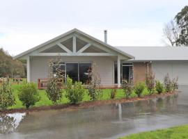 Country Living on Raynes Road, holiday rental in Hamilton