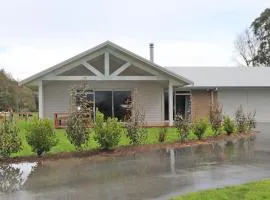 Country Living on Raynes Road