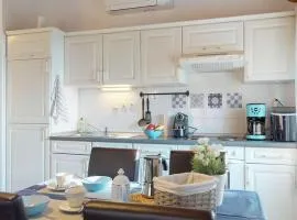 LORA deluxe SUPERIOR 5 star apartment, your piece of heaven by the sea & park with sea & park view