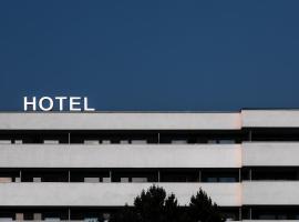 Hotel Slezan, hotelli kohteessa Bruntál