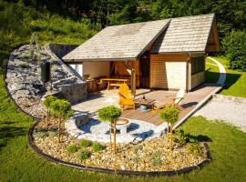 Chalet Letnik, hotel sa Žiri