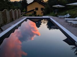 Cascina Ghitin Relais, cottage in Asti