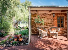 Lucy's Cottage, hotel near Two Hands Wines, Marananga