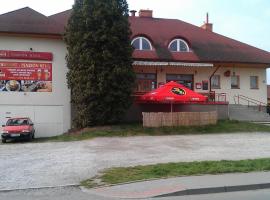 Restaurant-Penzión HEVIL, hotel in Hlučín